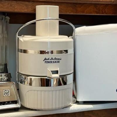 Small Kitchen Appliances (5) With Bread Maker, Power Juicer, Etc