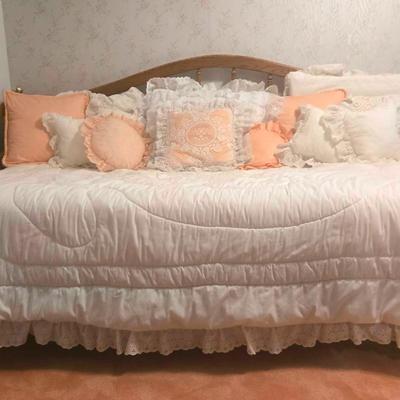 Oak Day Bed With Gold Post Accents, Includes Pillows And Comforter 