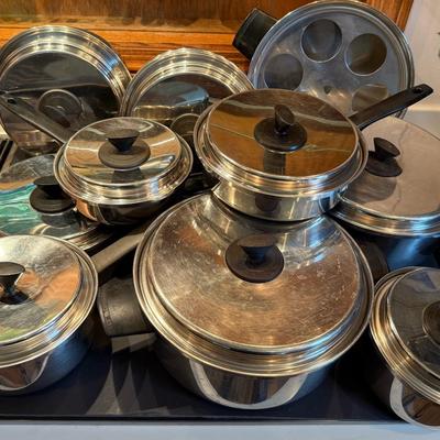 Large Vintage Prudential Ware Cookware Set (26 Pieces)