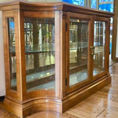 Lighted Display Cabinet