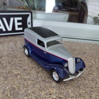 1934 Ford Tudor