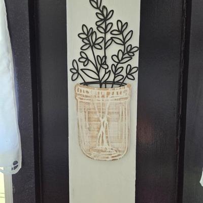 Pair of wall decor