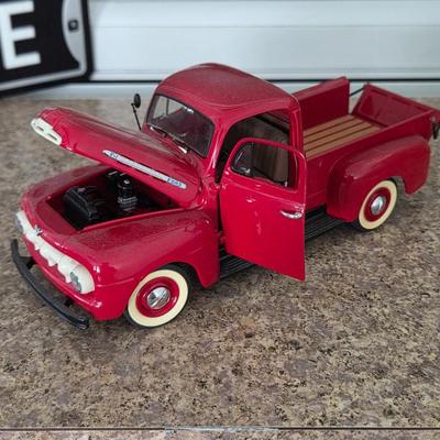 1951 Ford F-1 First Generation F-series pickup truck