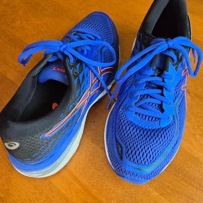 Asics Womens Gel Cumulus 19 Running Shoes-Size 9