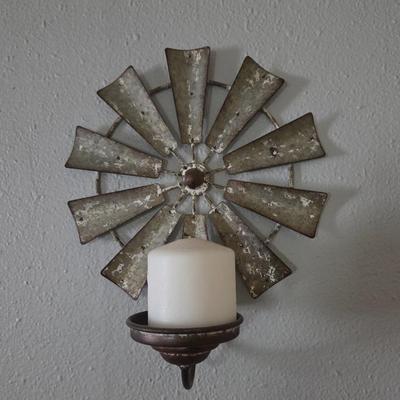 Pair of wall decor
