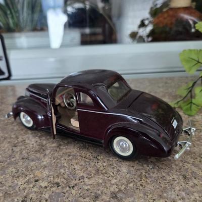 1940 Pontiac Deluxe Coupe