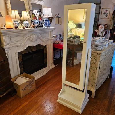 Sale Photo Thumbnail #22