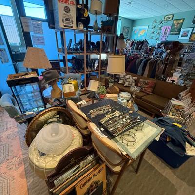 Estate sale photo