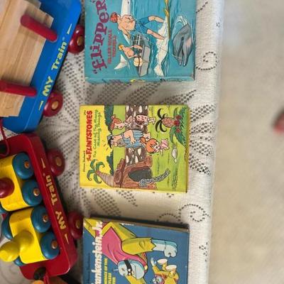 VINTAGE BOOKS