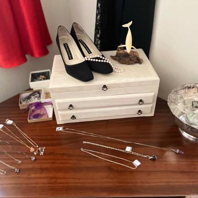 JEWELRY BOX