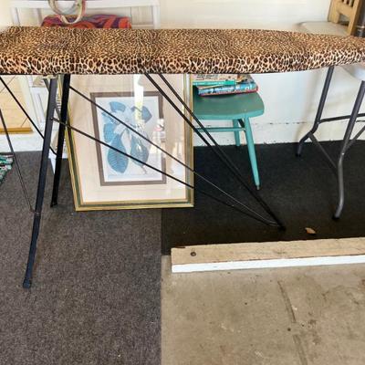 VINTAGE IRONING BBOARD