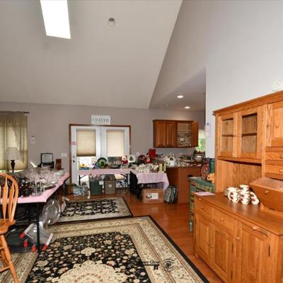 Sale Photo Thumbnail #269: 0267 kitchen