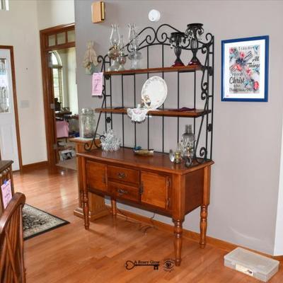 Sale Photo Thumbnail #486: 0484 foyer