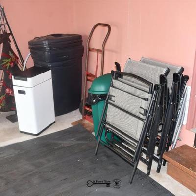 Sale Photo Thumbnail #834: 0832 garage