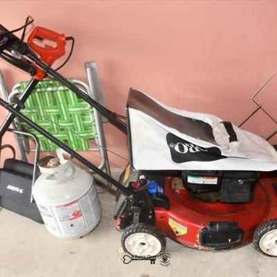 Sale Photo Thumbnail #838: 0836 garage