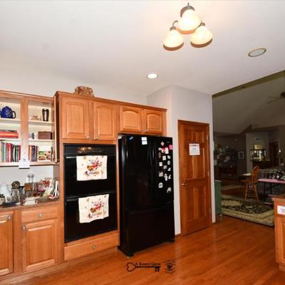 Sale Photo Thumbnail #267: 0265 kitchen