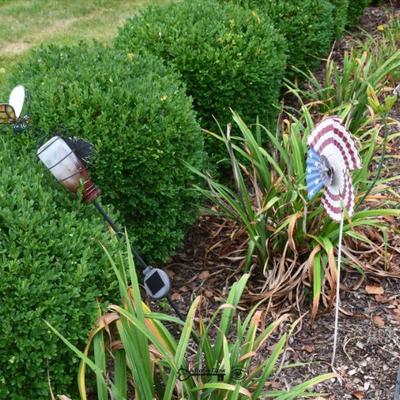Sale Photo Thumbnail #1065: 1063 front yard
