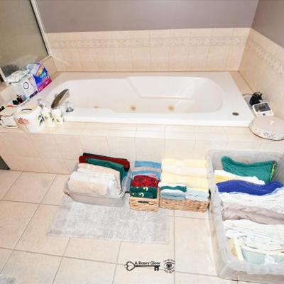 Sale Photo Thumbnail #625: 0623 bedroom a bathroom
