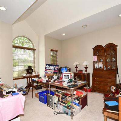Sale Photo Thumbnail #127: 0125 office