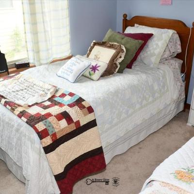 Sale Photo Thumbnail #727: 0725 bedroom c