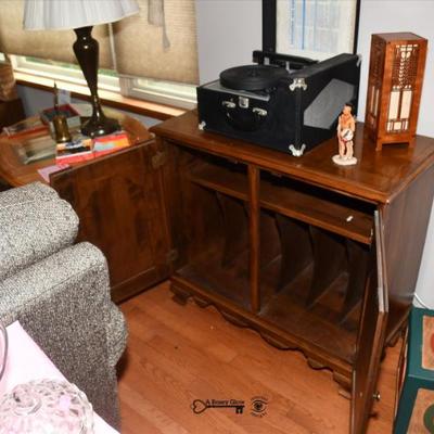 Sale Photo Thumbnail #121: 0119 living room