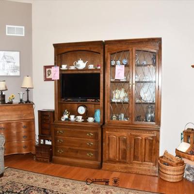Sale Photo Thumbnail #64: 0062 living room
