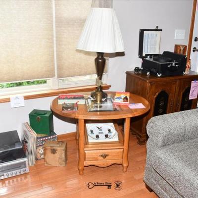 Sale Photo Thumbnail #100: 0098 living room