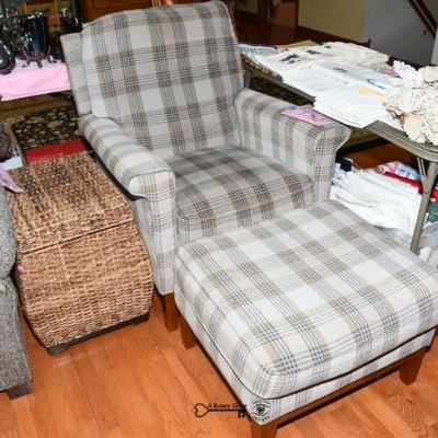 Sale Photo Thumbnail #110: 0108 living room