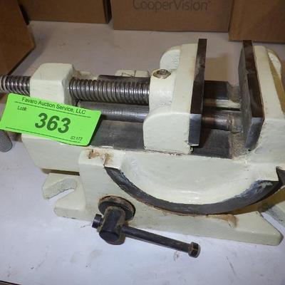 Sale Photo Thumbnail #231
