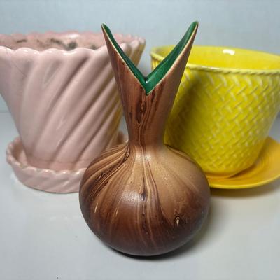Romco Rocky Mountain Pottery Faux Wood Beak Edge Vase & Misc. Planter Pots