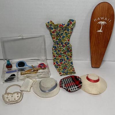 Barbie On The Go Vintage Dress & Other Accessories