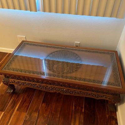 Peacocktable 9586