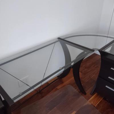 Glass desk 3