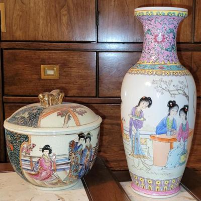 Sale Photo Thumbnail #38: Satsuma & hand painted 