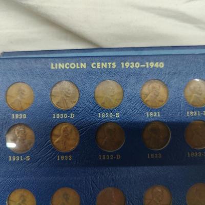 4 collector albums with old Indian head pennies and steel pennies and wheat pennies and Lincoln cents....... Late 1800s thru 1970s