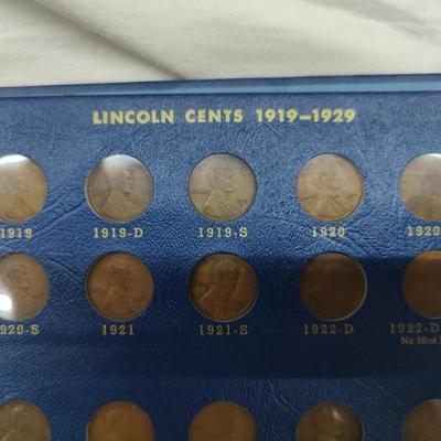 4 collector albums with old Indian head pennies and steel pennies and wheat pennies and Lincoln cents....... Late 1800s thru 1970s