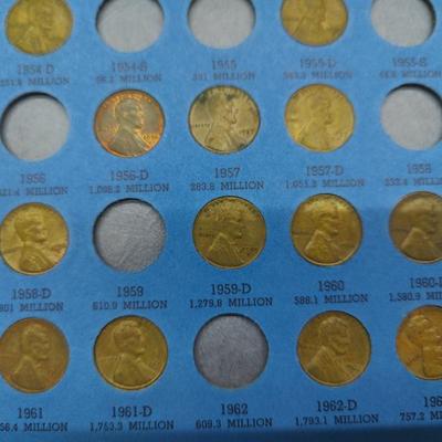 4 collector albums with old Indian head pennies and steel pennies and wheat pennies and Lincoln cents....... Late 1800s thru 1970s