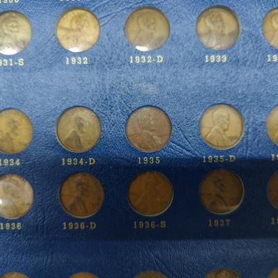 4 collector albums with old Indian head pennies and steel pennies and wheat pennies and Lincoln cents....... Late 1800s thru 1970s