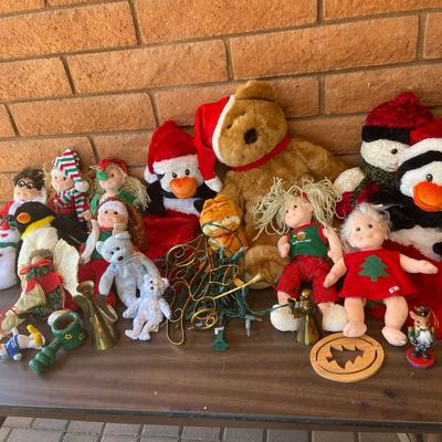 Plethora Of Holiday Plushies 