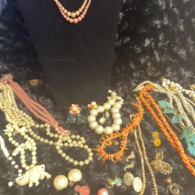 Costume Jewelry For Dress Up 