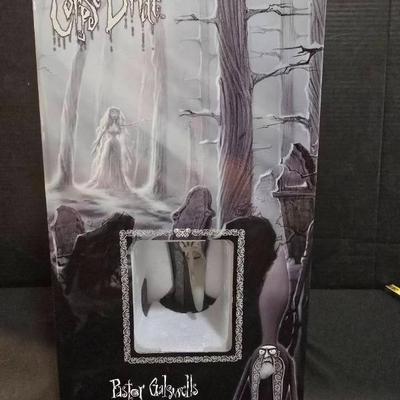 Ta109 corpse bride pastor galswell bust nib)