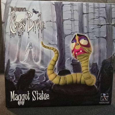 Ta115 corpse bride maggot statue nib)