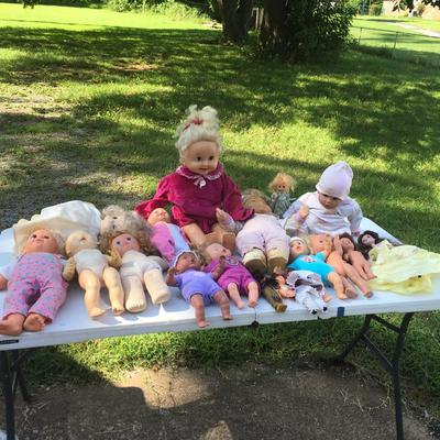 Vintage Dolls Assembly