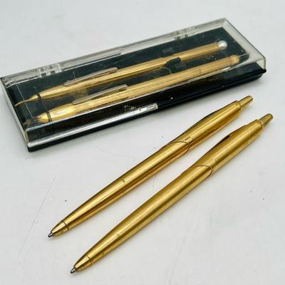 (4) Vintage Gold Tone Pens: Tilt-a-matic & Paper Mate 