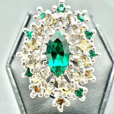 18KT HGE Sparkling Green Cocktail Ring — Size 5.25