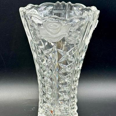 Anna Hutte Decorative Frosted Roses Lead Crystal Glass Vase