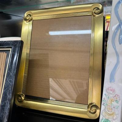 Sale Photo Thumbnail #323