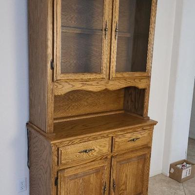 Maple-like Hutch