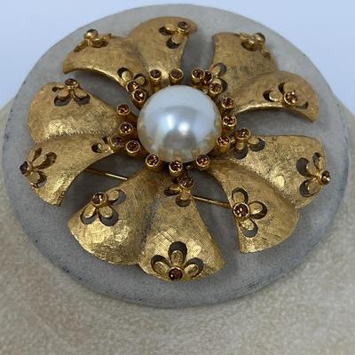 Vintage Florenza Brooch 