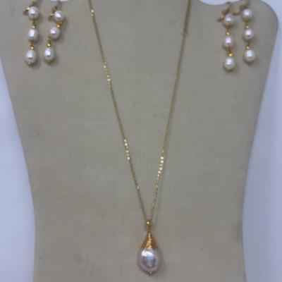 Genuine Pearls Necklace And 2 Pairs Of Earrings 